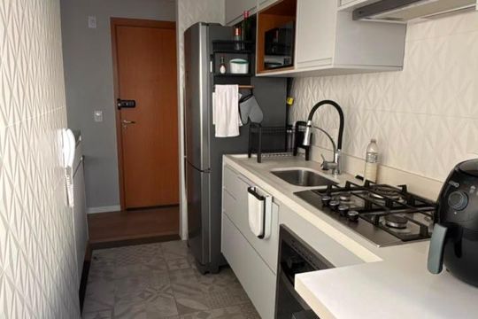 Cozinha de apartamento para alugar com 2 quartos, 45m² em Vila Suzana, São Paulo