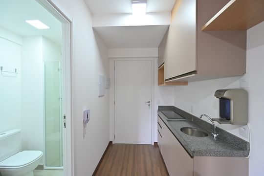 Cozinha de kitnet/studio à venda com 1 quarto, 21m² em Vila Clementino, São Paulo