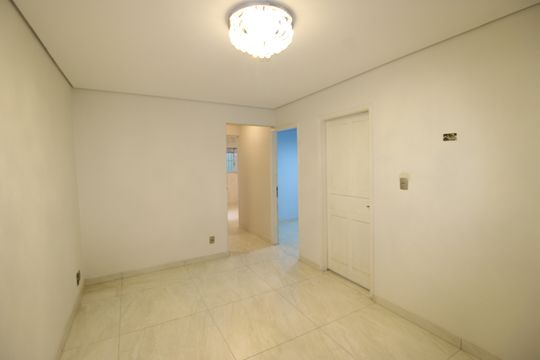 Sala de casa à venda com 4 quartos, 160m² em Vila Brasil, São Paulo