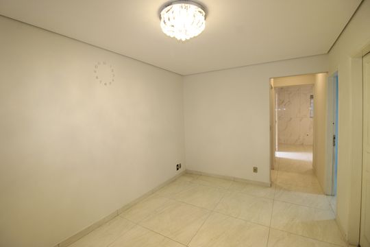 Casa para alugar com 4 quartos, 160m² em Vila Brasil, São Paulo