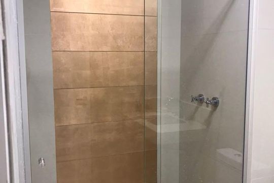 Banheiro de apartamento para alugar com 2 quartos, 68m² em Jardim Flor da Montanha, Guarulhos