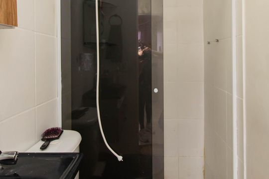 Banheiro de apartamento para alugar com 3 quartos, 50m² em Vila Nova Curuca, São Paulo