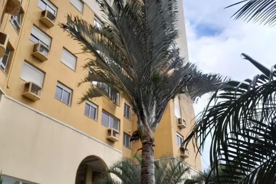 Apartamento para alugar com 2 quartos, 75m² em Santo Antônio, Porto Alegre