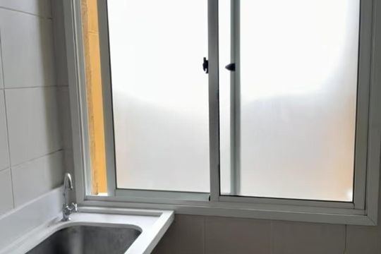 Área de serviço de apartamento para alugar com 2 quartos, 75m² em Santo Antônio, Porto Alegre
