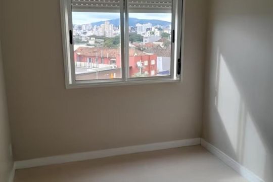 Quarto 1 de apartamento para alugar com 2 quartos, 75m² em Santo Antônio, Porto Alegre