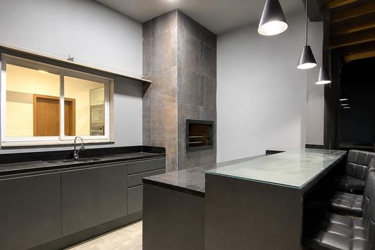 Casa para alugar com 3 quartos, 180m² em Cadiz, Gravataí