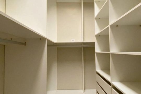Closet de casa para alugar com 3 quartos, 180m² em Cadiz, Gravataí