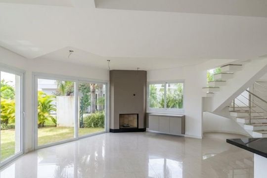 Sala de casa de condomínio para alugar com 3 quartos, 219m² em Neópolis, Gravataí