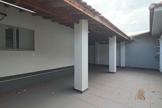 Garagem de casa para alugar com 3 quartos, 130m² em Sumarezinho, Ribeirão Preto
