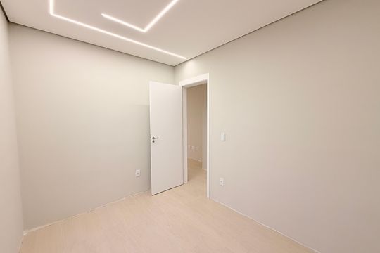 Quarto 1 de apartamento à venda com 2 quartos, 59m² em Vila Tupi, Várzea Paulista