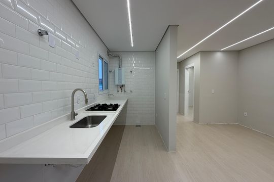 Cozinha de apartamento à venda com 2 quartos, 59m² em Vila Tupi, Várzea Paulista