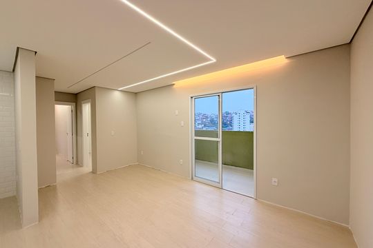 Apartamento à venda com 2 quartos, 59m² em Vila Tupi, Várzea Paulista
