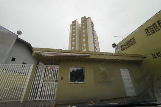 Fachada de apartamento à venda com 2 quartos, 59m² em Vila Tupi, Várzea Paulista