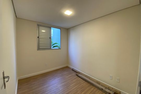 Apartamento à venda com 2 quartos, 44m² em Parque Ipe, São Paulo