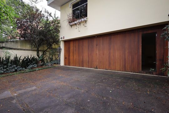 Garagem de casa para alugar com 4 quartos, 361m² em Jardim Guedala, São Paulo