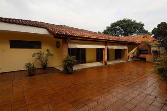 Quintal de casa para alugar com 4 quartos, 361m² em Jardim Guedala, São Paulo