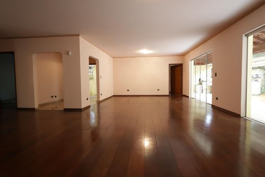 Sala de casa para alugar com 4 quartos, 361m² em Jardim Guedala, São Paulo