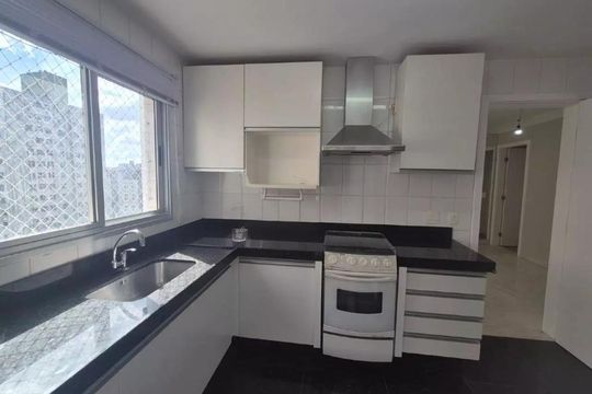Cozinha de apartamento para alugar com 4 quartos, 150m² em Buritis, Belo Horizonte