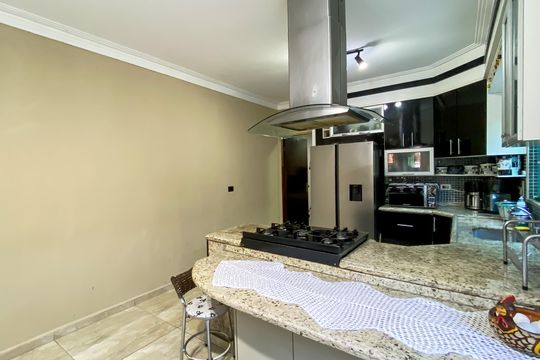 Cozinha  de casa para alugar com 4 quartos, 180m² em Engenheiro Goulart, São Paulo