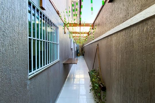 Corredor  de casa para alugar com 4 quartos, 180m² em Engenheiro Goulart, São Paulo