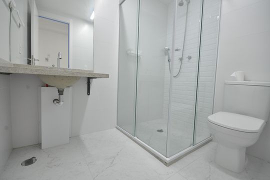 Banheiro de kitnet/studio à venda com 1 quarto, 27m² em Tucuruvi, São Paulo