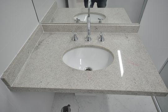 Banheiro de kitnet/studio à venda com 1 quarto, 27m² em Tucuruvi, São Paulo