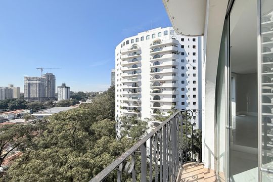 Sacada de apartamento à venda com 3 quartos, 207m² em Santo Amaro, São Paulo