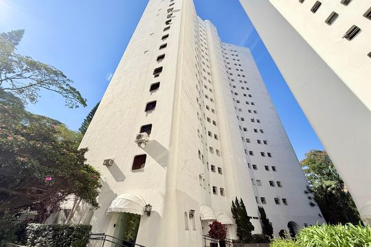 Fachada Bloco  de apartamento à venda com 3 quartos, 207m² em Santo Amaro, São Paulo
