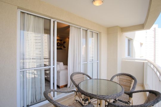 Varanda de apartamento à venda com 4 quartos, 93m² em Tatuapé, São Paulo