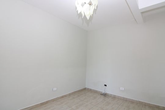 Sala casa 1 de casa à venda com 5 quartos, 144m² em Jardim Três Marias, São Paulo