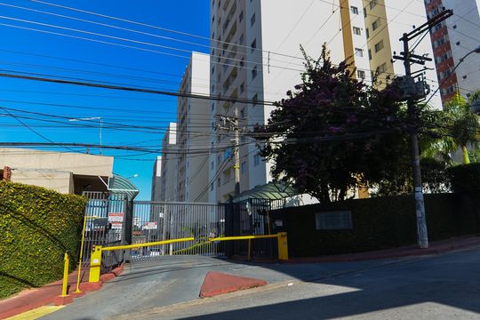 Fachada do Condomínio  de apartamento à venda com 3 quartos, 64m² em Jardim Flor da Montanha, Guarulhos