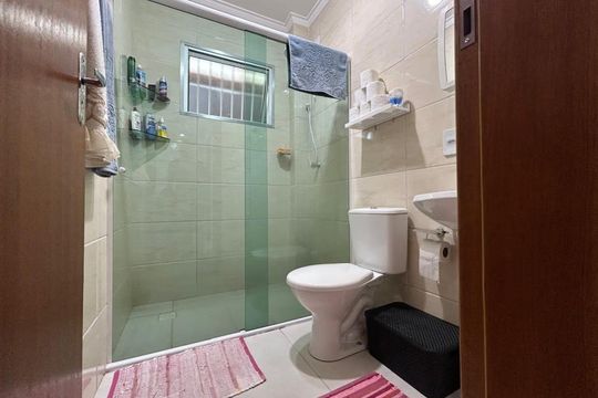 Banheiro de apartamento para alugar com 2 quartos, 63m² em Jansen, Gravataí