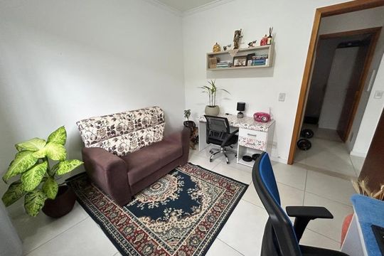 Quarto 2 de apartamento para alugar com 2 quartos, 63m² em Jansen, Gravataí