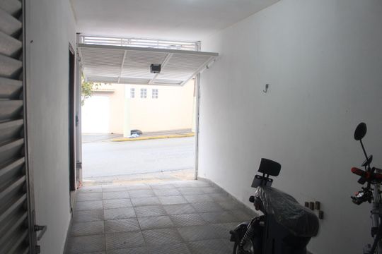 Garagem de casa à venda com 3 quartos, 155m² em Santa Maria, São Caetano do Sul