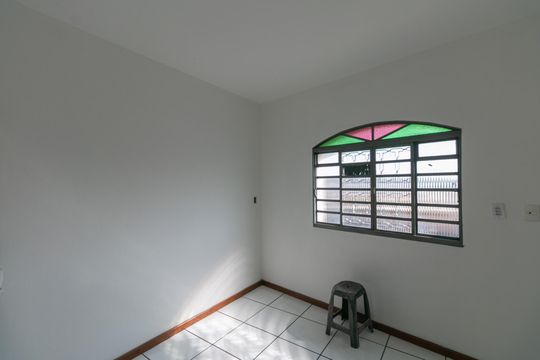 Casa para alugar com 3 quartos, 150m² em Glória, Belo Horizonte