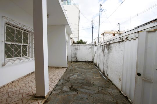 Varanda de casa para alugar com 5 quartos, 110m² em Calafate, Belo Horizonte