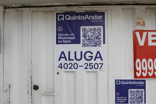 Placa de casa para alugar com 5 quartos, 110m² em Calafate, Belo Horizonte