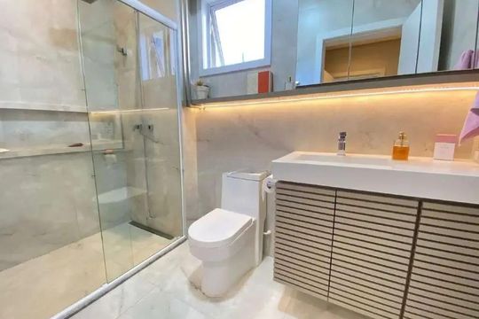 Banheiro 1 de casa de condomínio para alugar com 3 quartos, 130m² em Neópolis, Gravataí