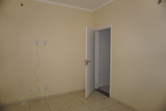 Quarto de casa para alugar com 1 quarto, 32m² em Jardim Santa Tereza Novo, Embu das Artes