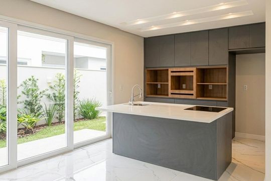 Cozinha de casa de condomínio para alugar com 3 quartos, 78m² em Jansen, Gravataí