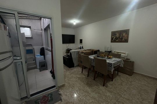Sala de apartamento à venda com 2 quartos, 42m² em Vila Luzita, Santo André