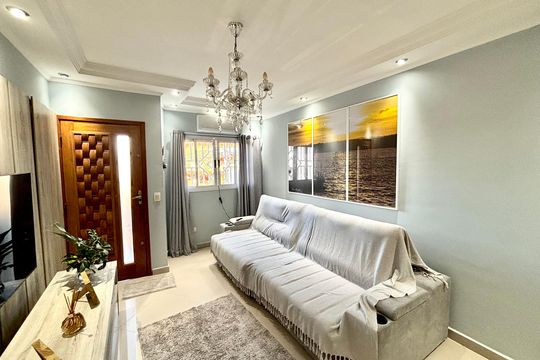 Sala de casa à venda com 4 quartos, 180m² em Cidade Patriarca, São Paulo