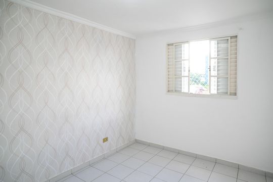 Quarto de casa para alugar com 1 quarto, 90m² em Parque Fongaro, São Paulo