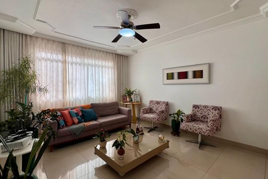 Apartamento à venda com 4 quartos, 153m² em Grajaú, Belo Horizonte