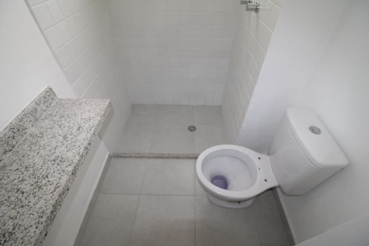 Quarto 2 - Banheiro de apartamento à venda com 2 quartos, 59m² em Vila Bandeirantes, São Paulo
