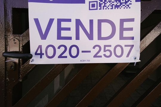 Plaquinha de casa à venda com 2 quartos, 70m² em Vila Paulistania, São Paulo