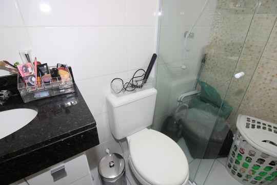 Banheiro da Suíte 1 de casa de condomínio à venda com 2 quartos, 65m² em Jardim Popular, São Paulo