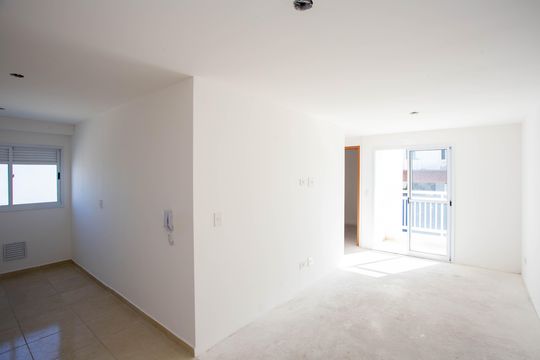 Sala de apartamento à venda com 2 quartos, 51m² em Vila Maria Leonor, Diadema