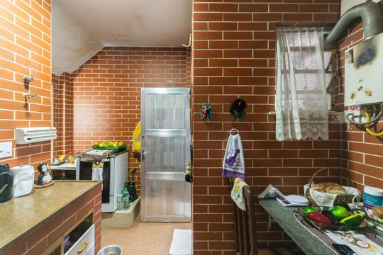 Cozinha de casa à venda com 2 quartos, 118m² em Grajaú, Rio de Janeiro