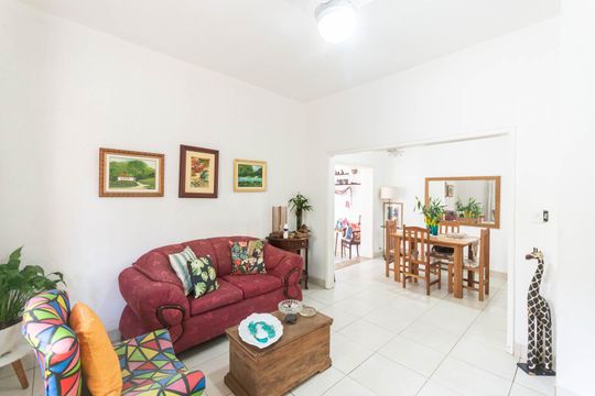 Sala de casa à venda com 2 quartos, 118m² em Grajaú, Rio de Janeiro
